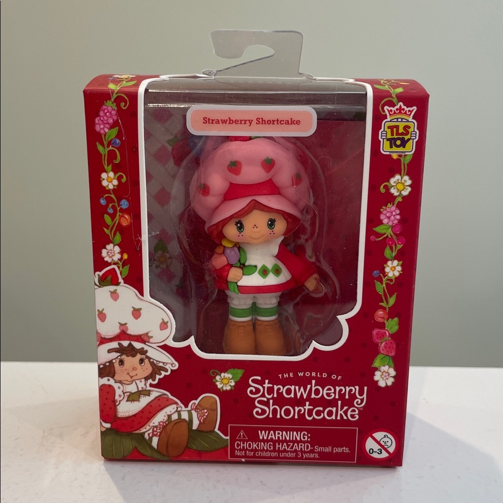 New Strawberry Shortcake with Flowers Figurine by TLS Toy